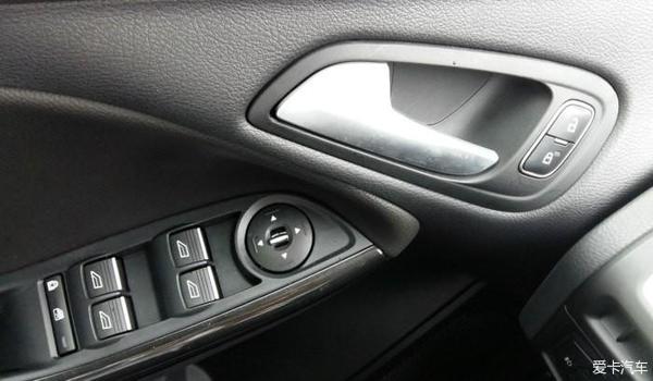 和平精英福克斯辅助功能