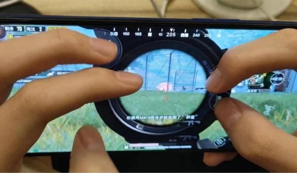 和平精英手柄辅助器魔方